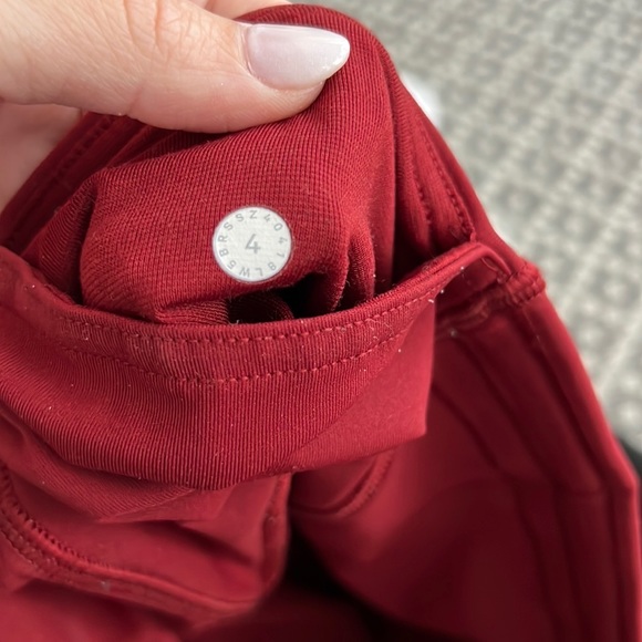 Lululemon Free Run Leggings. Like new, hardly worn! - Picture 5 of 5